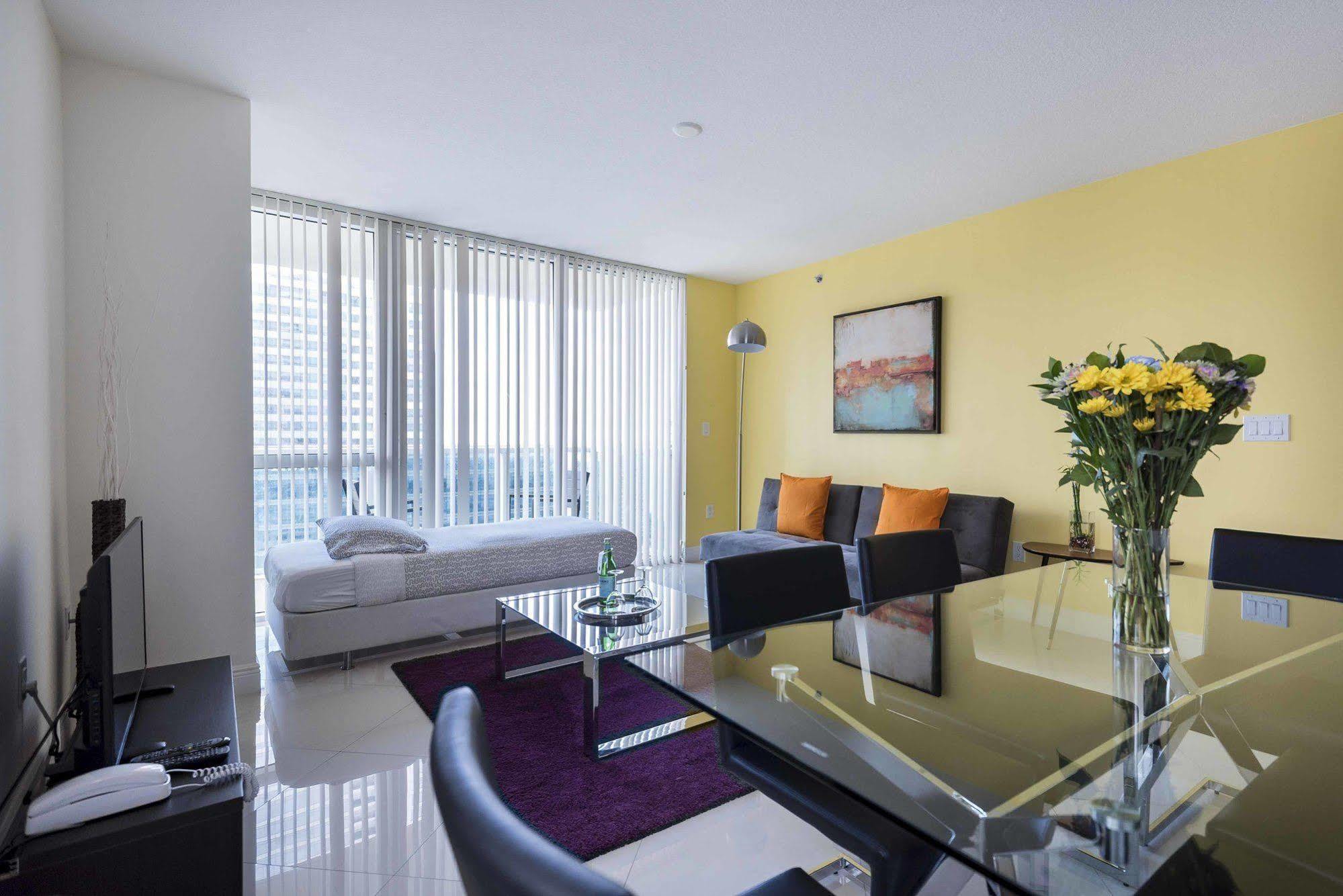 Dharma Home Suites Miami At Brickell Exterior photo