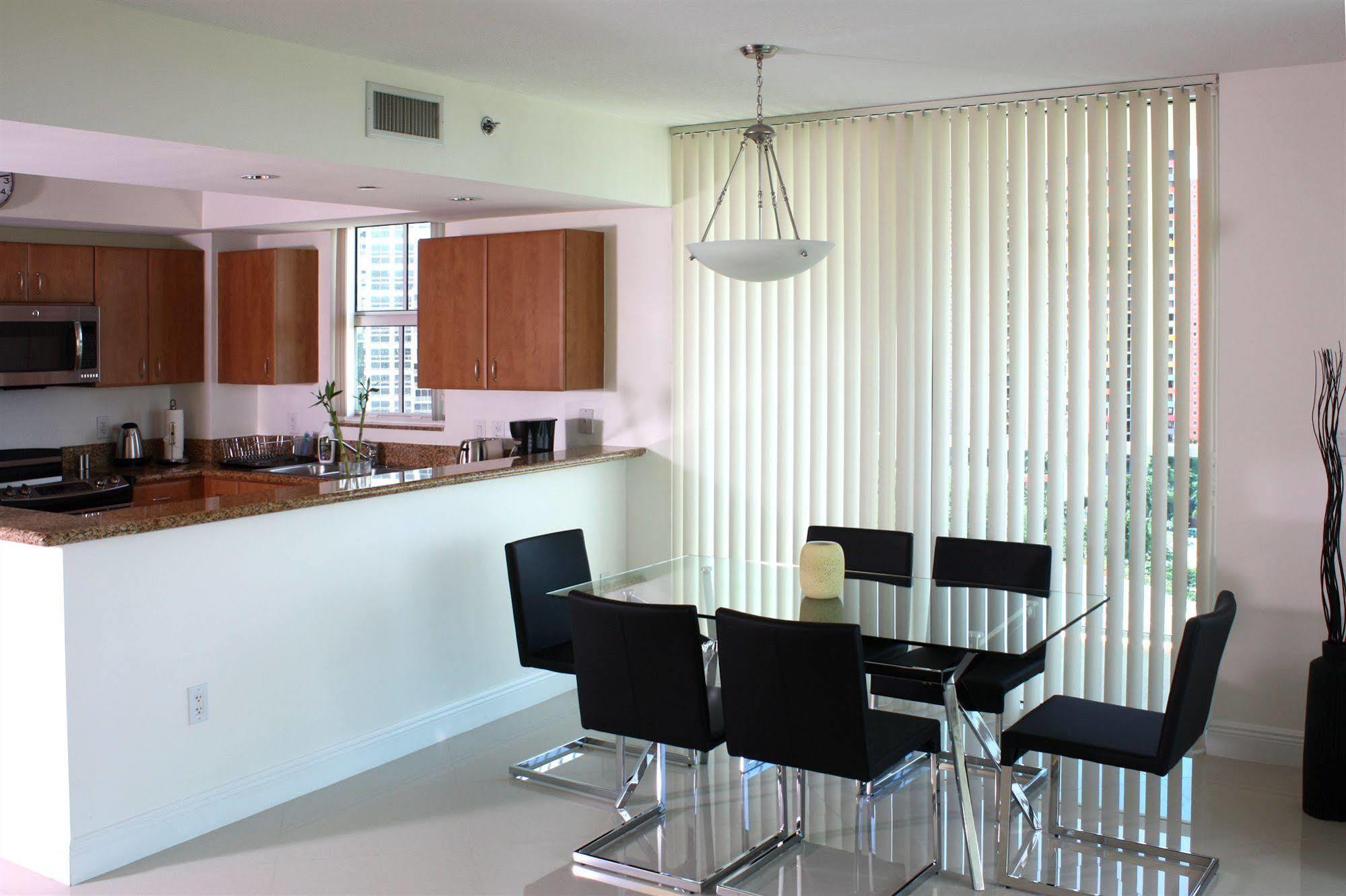 Dharma Home Suites Miami At Brickell Exterior photo