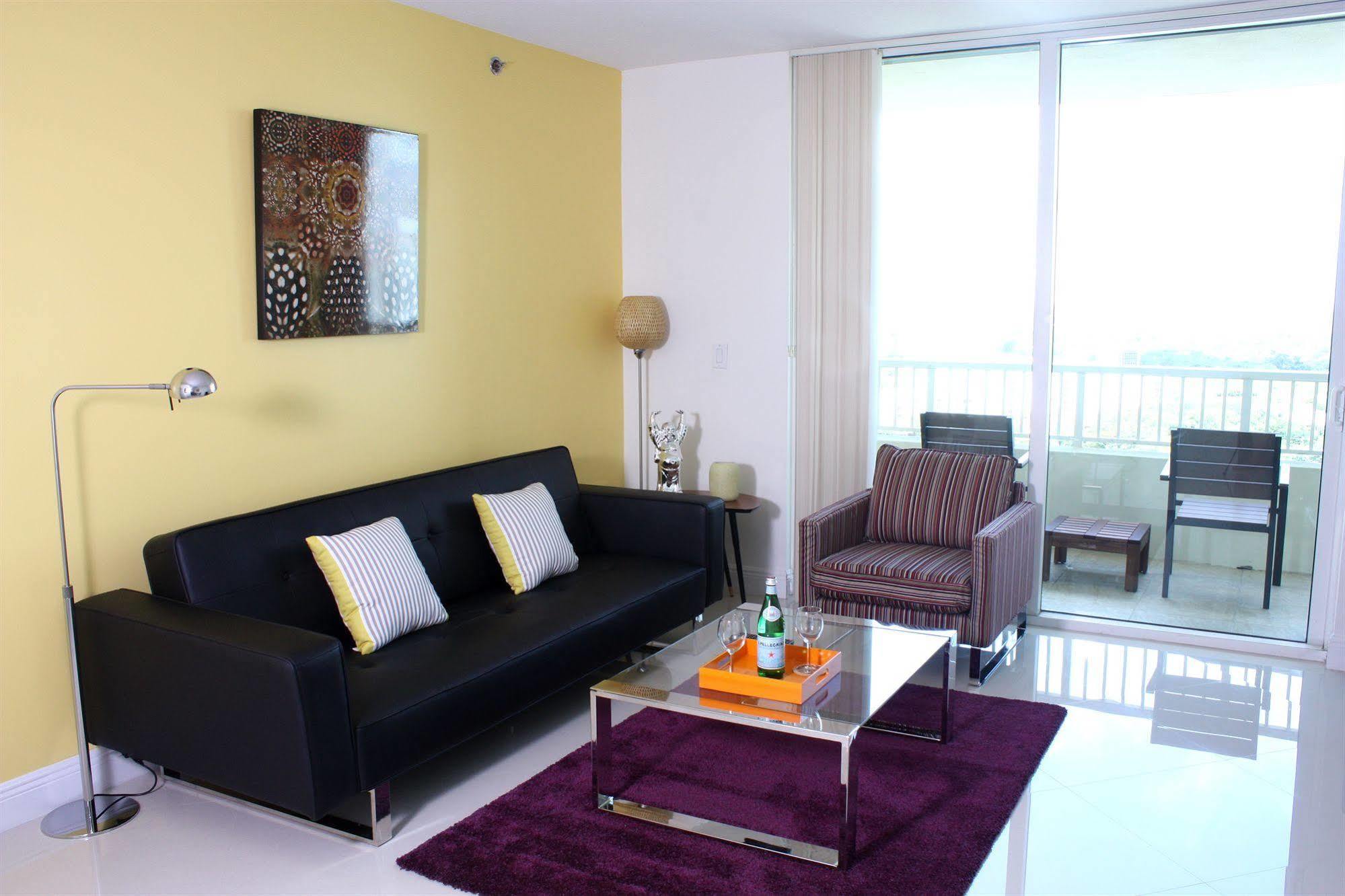Dharma Home Suites Miami At Brickell Exterior photo