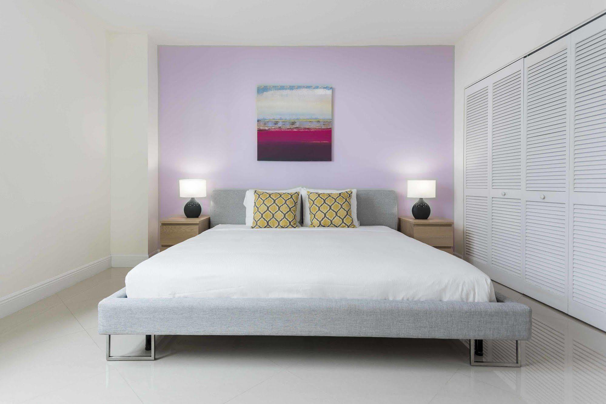 Dharma Home Suites Miami At Brickell Exterior photo